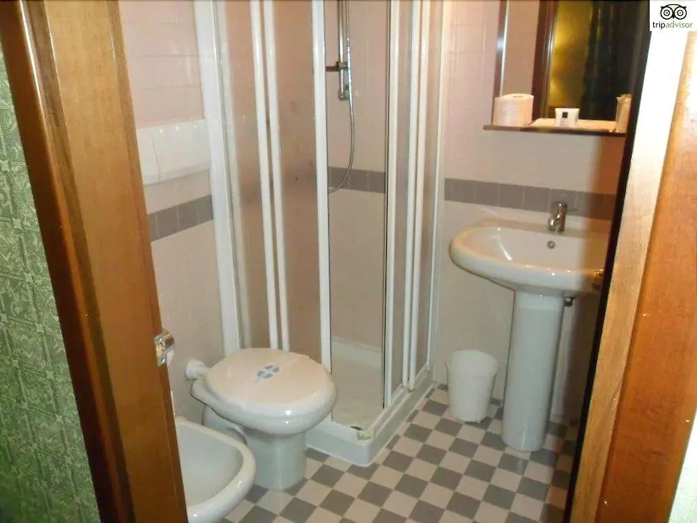 Hotel Nazionale Venice 3*,  Italy