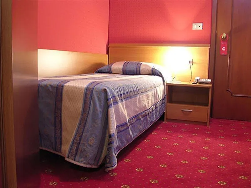 Hotel Nazionale Venice 3*,  Italy